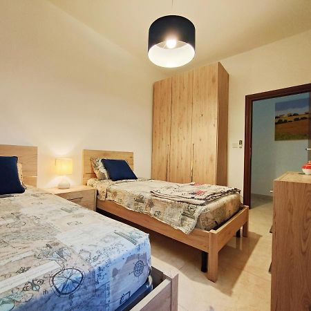 Your Room, Your Apartment, Your Shared Pool Marsalforn Bagian luar foto