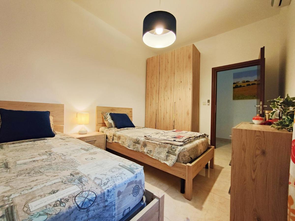 Your Room, Your Apartment, Your Shared Pool Marsalforn Bagian luar foto