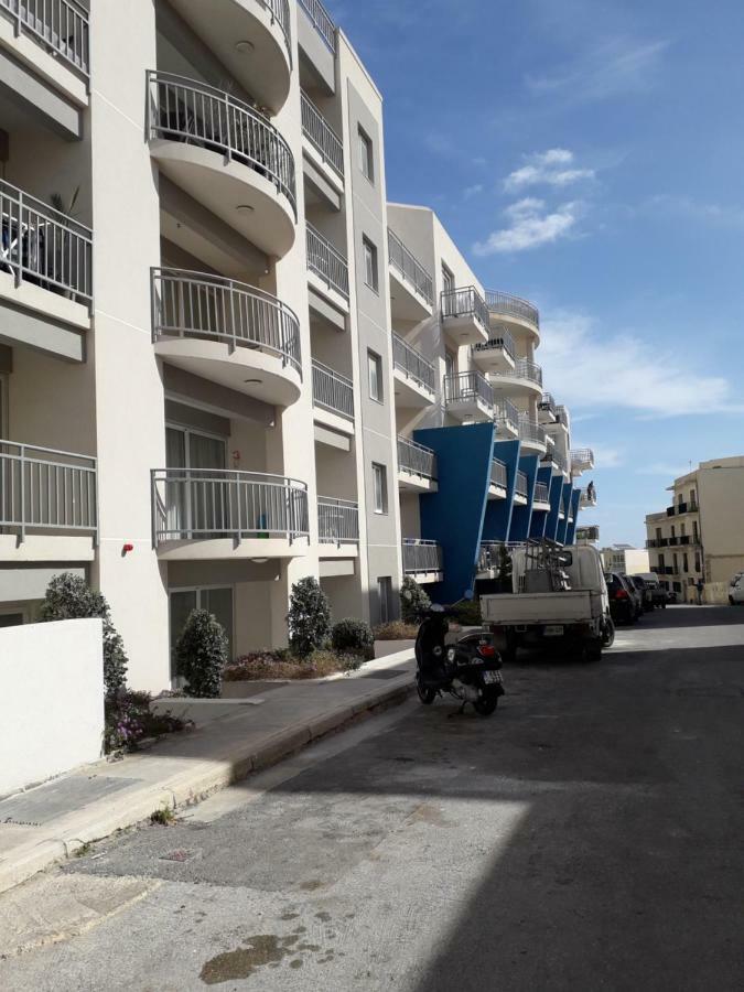 Your Room, Your Apartment, Your Shared Pool Marsalforn Bagian luar foto